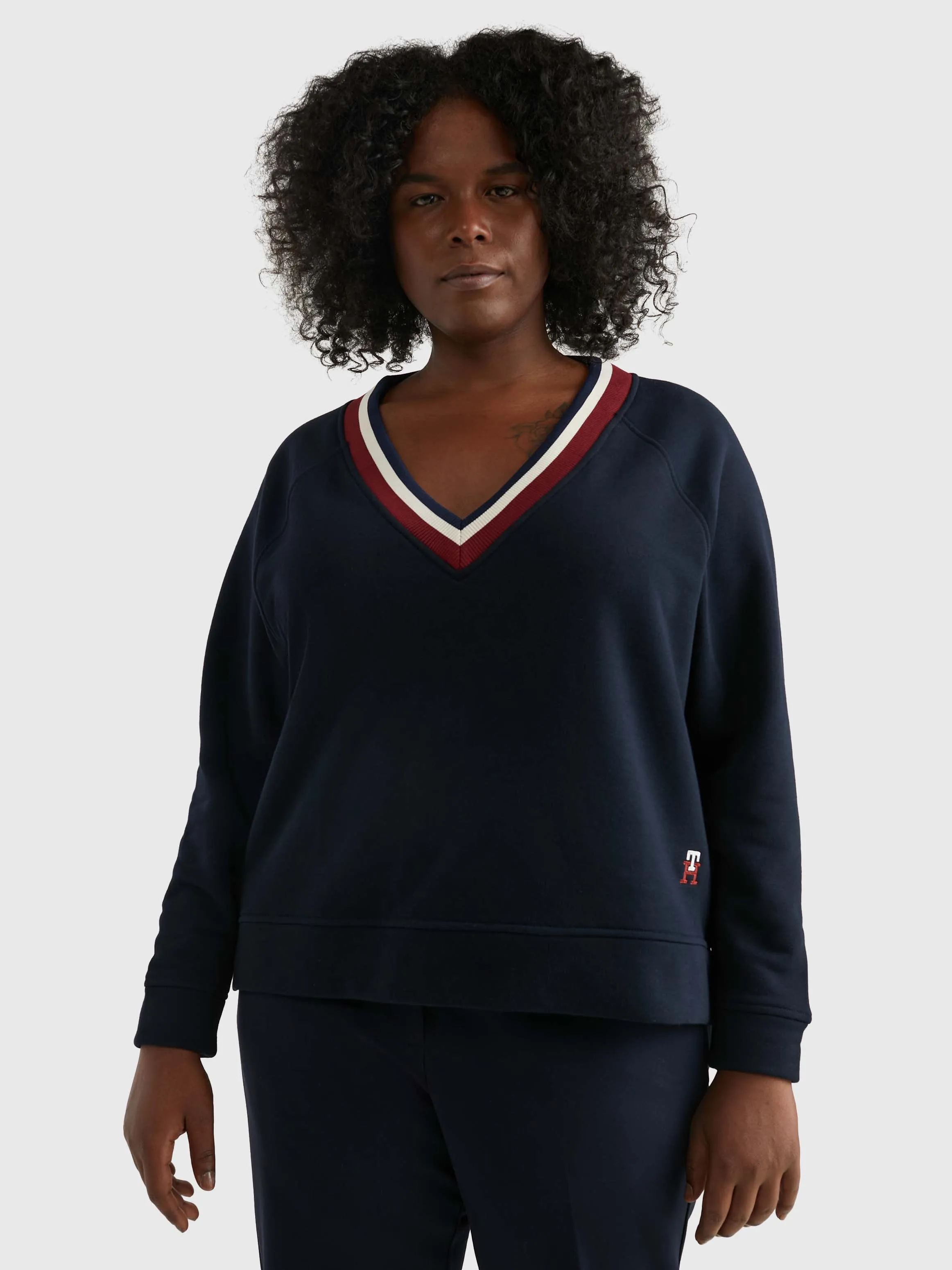 Curve Sport Fit V-Neck Jumper | Sweatshirts & Hoodies | Tommy Hilfiger