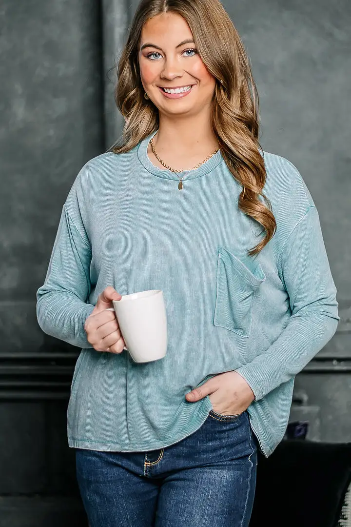 Take It Easy Lightweight Pocket Top | Aqua