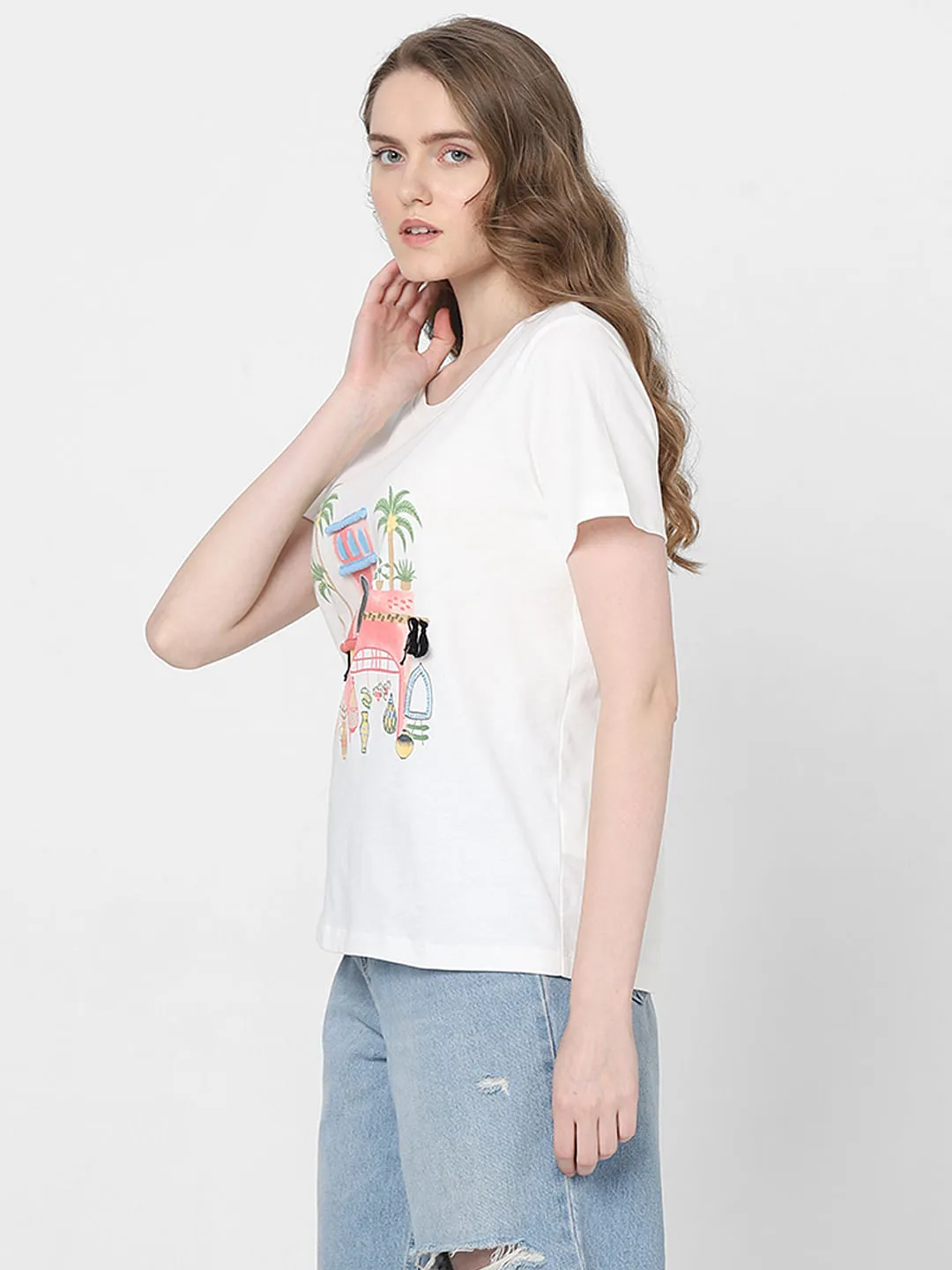 White Graphic Print T-shirt