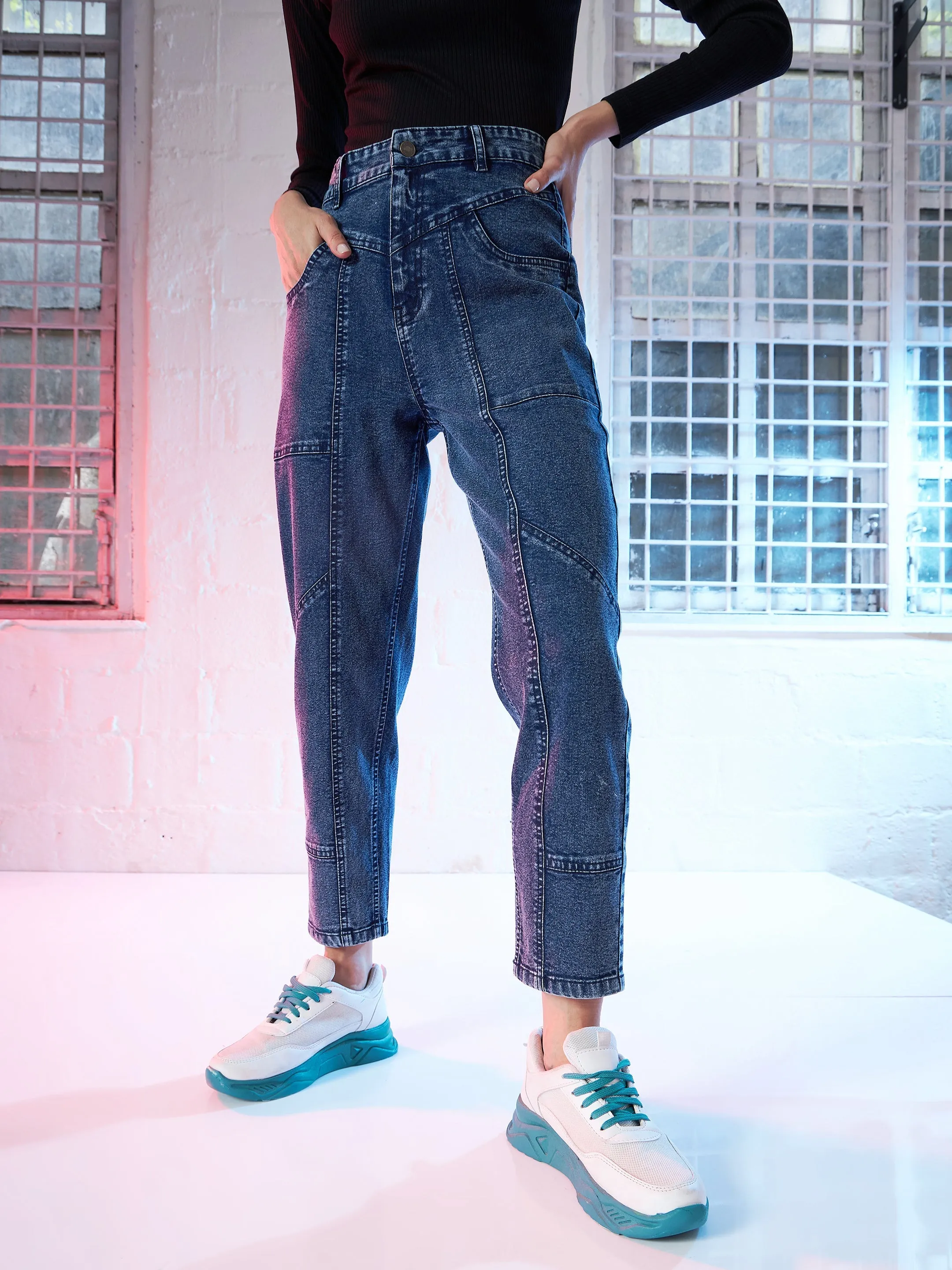 Women Blue Denim Relax Fit Cropped Jeans